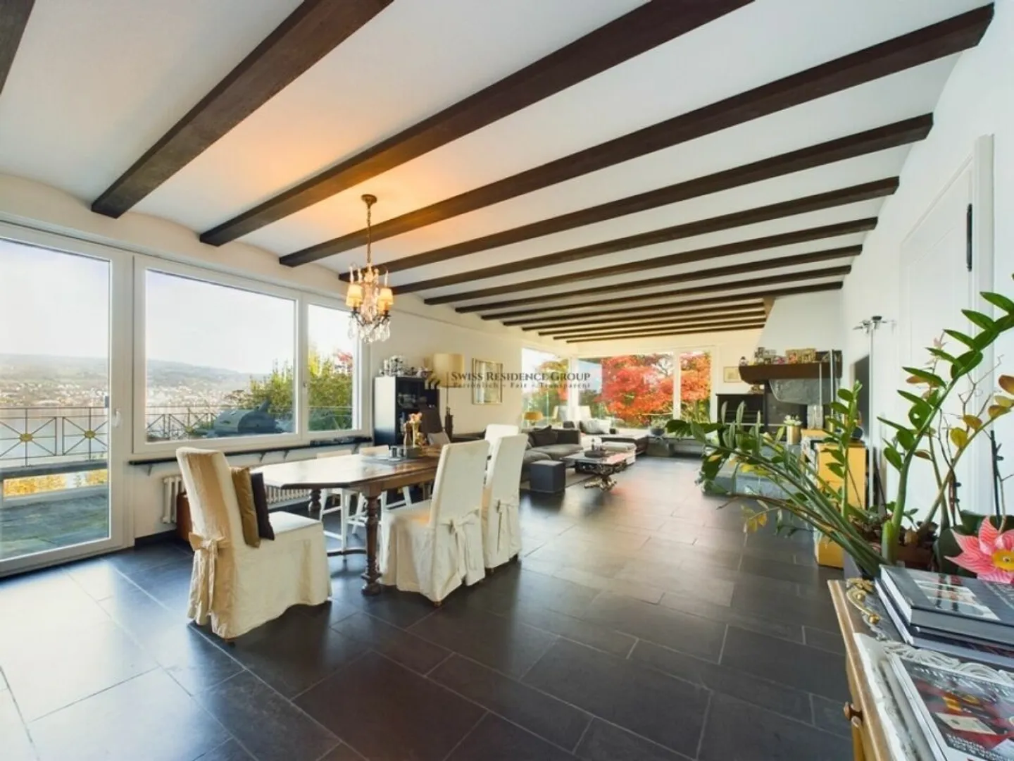 Villa esclusiva con vista lago, piscina e molta privacy - Foto 5 di 13