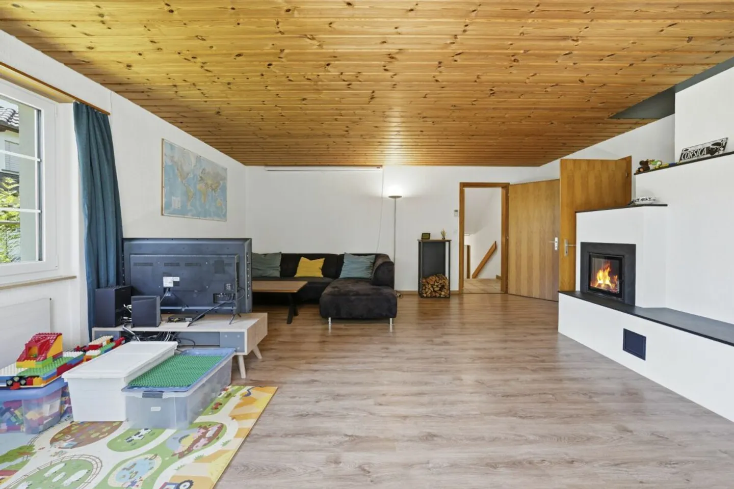 Casa familiare indipendente con fascino, privacy e paradiso del giardino soleggiato - Foto 4 di 13