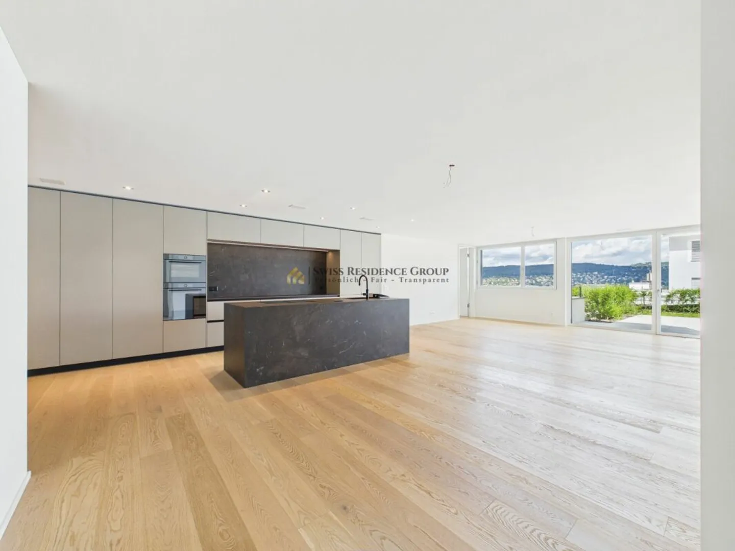 Exclusive 4.5-room apartment with beautiful lake view and private terrace in Kilchberg - Photo 1 of 13