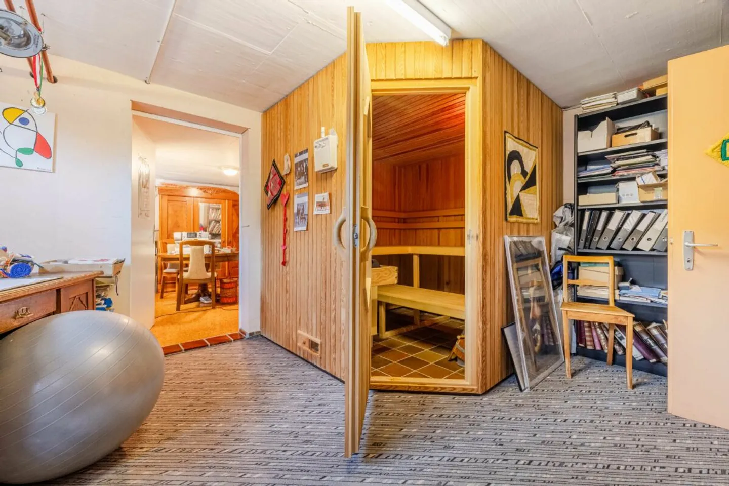 Casa unifamiliare di 5,5 stanze con garage doppio, grande giardino e vasca idromassaggio - Foto 10 di 10