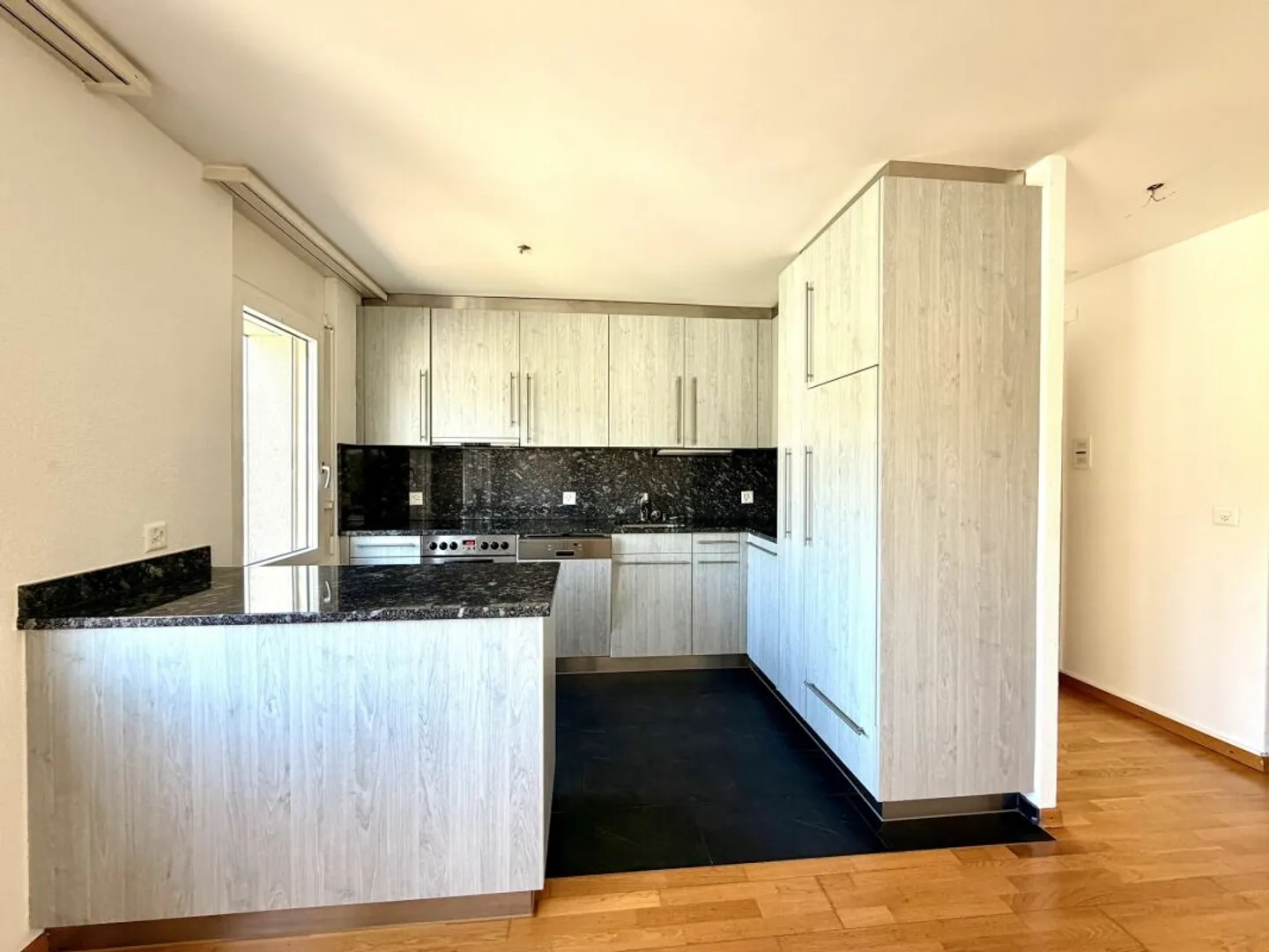 Top gepflegte 4.5-Zimmer-Wohnung in Flumenthal! - Photo 3 of 9
