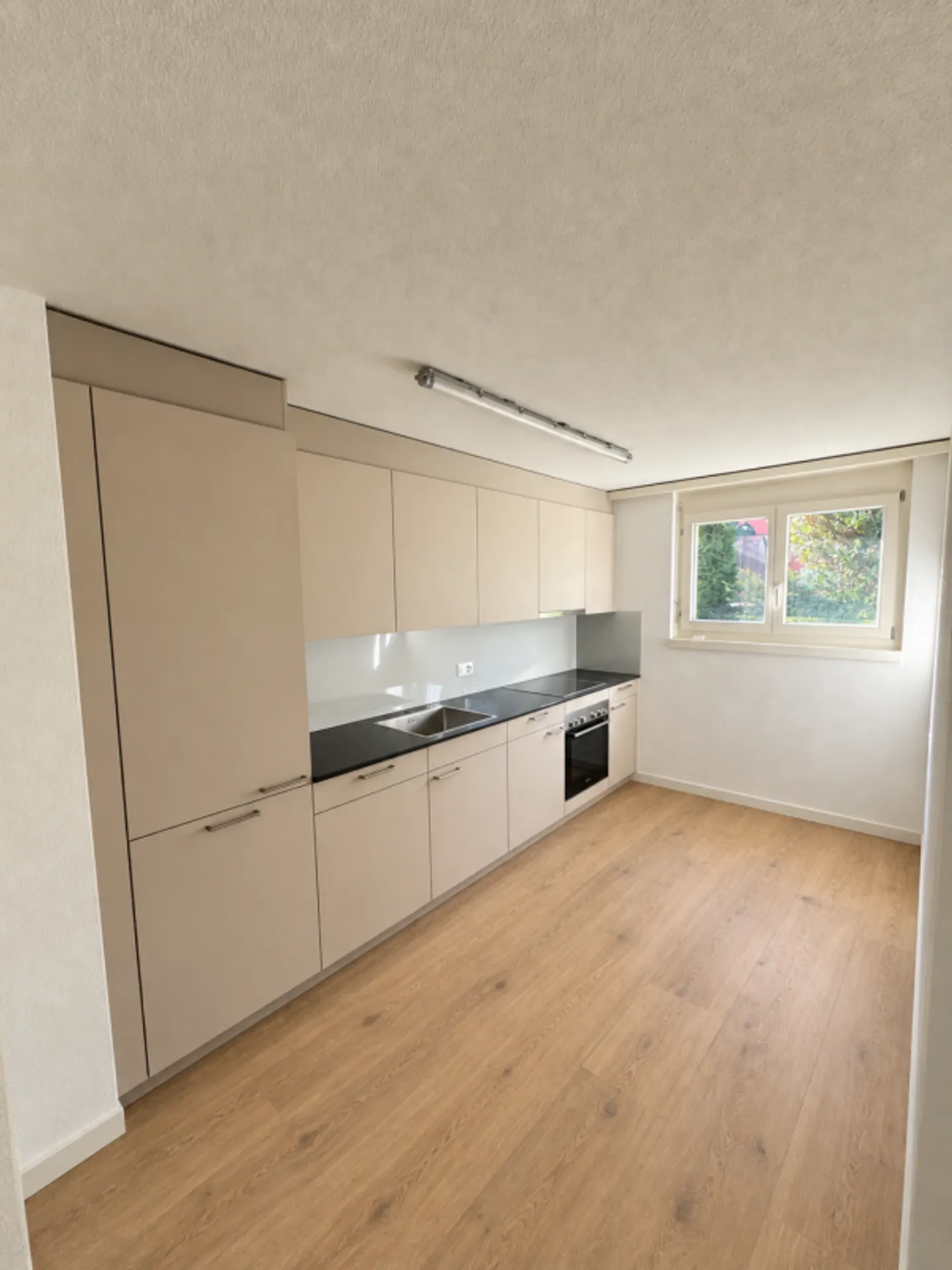 Renovated Apartment with Garden - Photo 3 of 9
