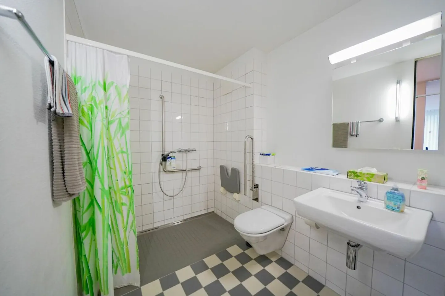 Appartement moderne de 4,5 pièces avec vue imprenable à Büren NW - Photo 7 sur 9