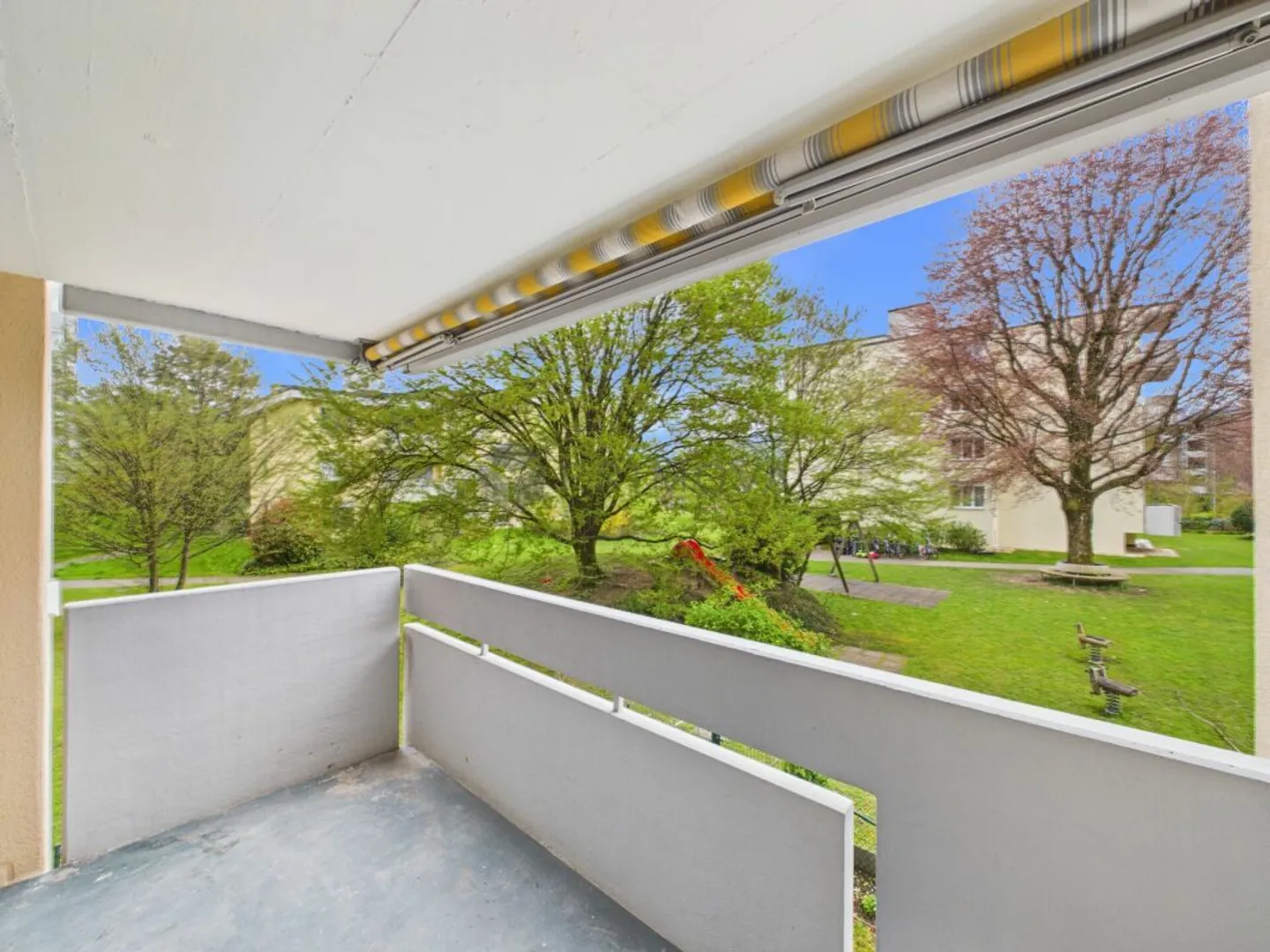 Appartamento 3.5 camere ristrutturato di alta qualità in una zona residenziale ricercata - Foto 3 di 12