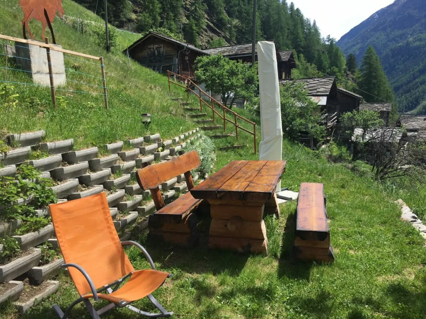 Pure mountain idyll - immediately available apartment near the Saas ski areas - Photo 2 of 11