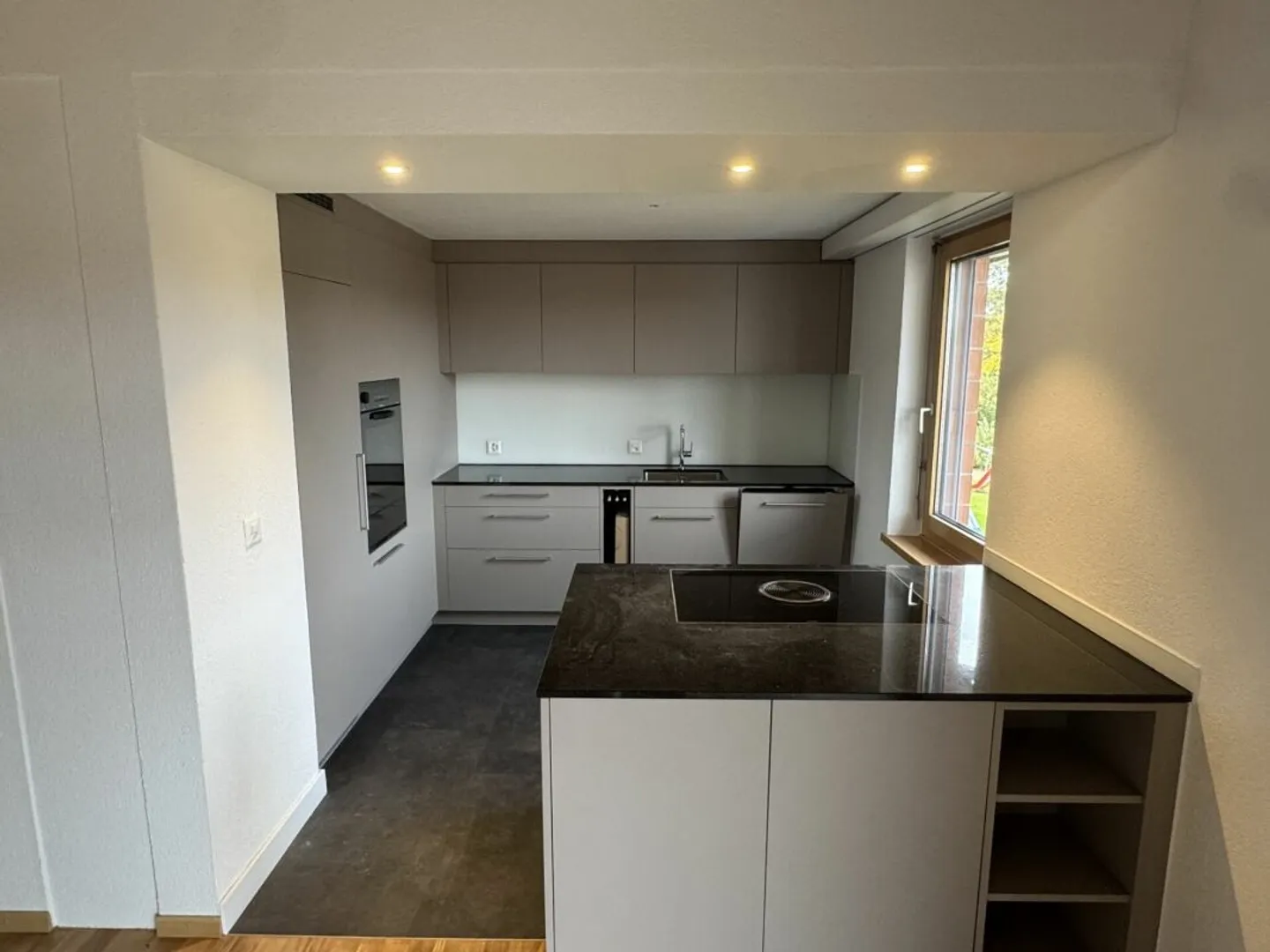 Grosszügige 5.5 Zi.- Maisonettewohnung, ca. 150m2 - Foto 3 von 13