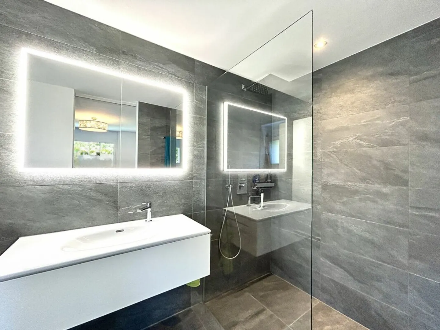 Appartement de 6,5 pièces de rêve avec jacuzzi ! - Photo 10 sur 13