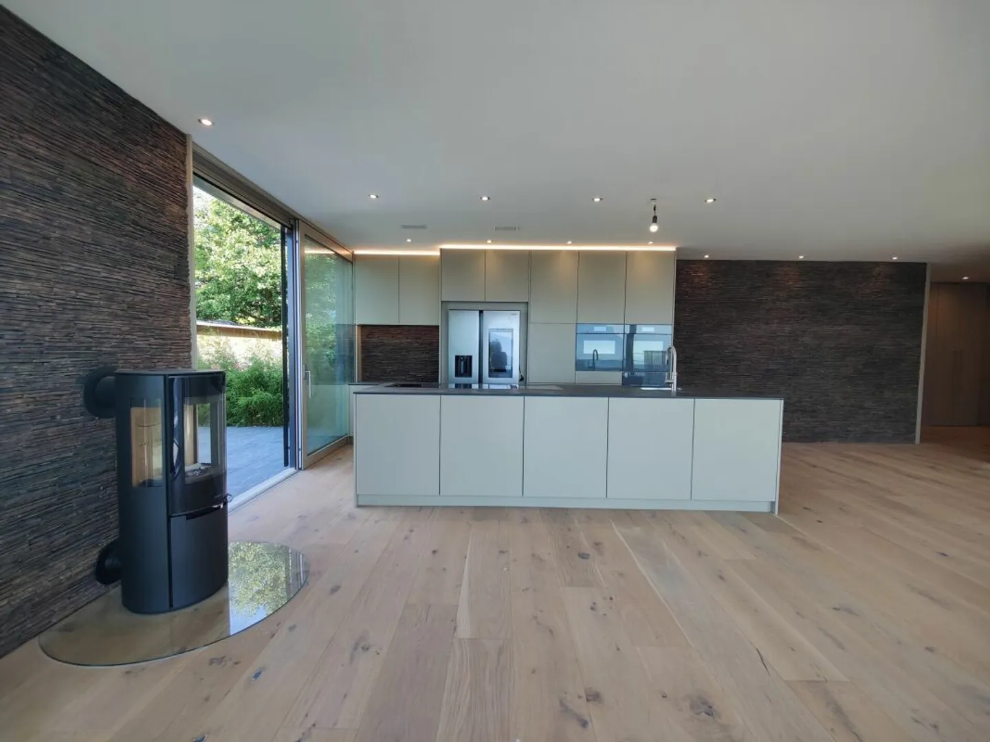 Terrace apartment in ownership standard with lake and mountain view - Photo 3 of 6