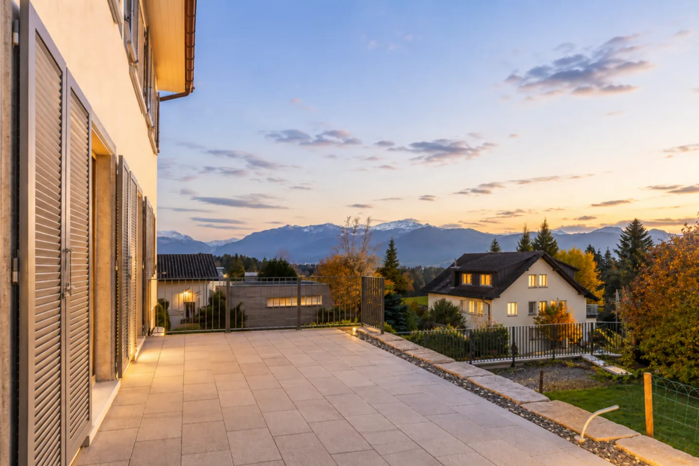 South Slope Dream Apartment with Breathtaking Mountain and Terrace Panorama - Photo 5 of 13