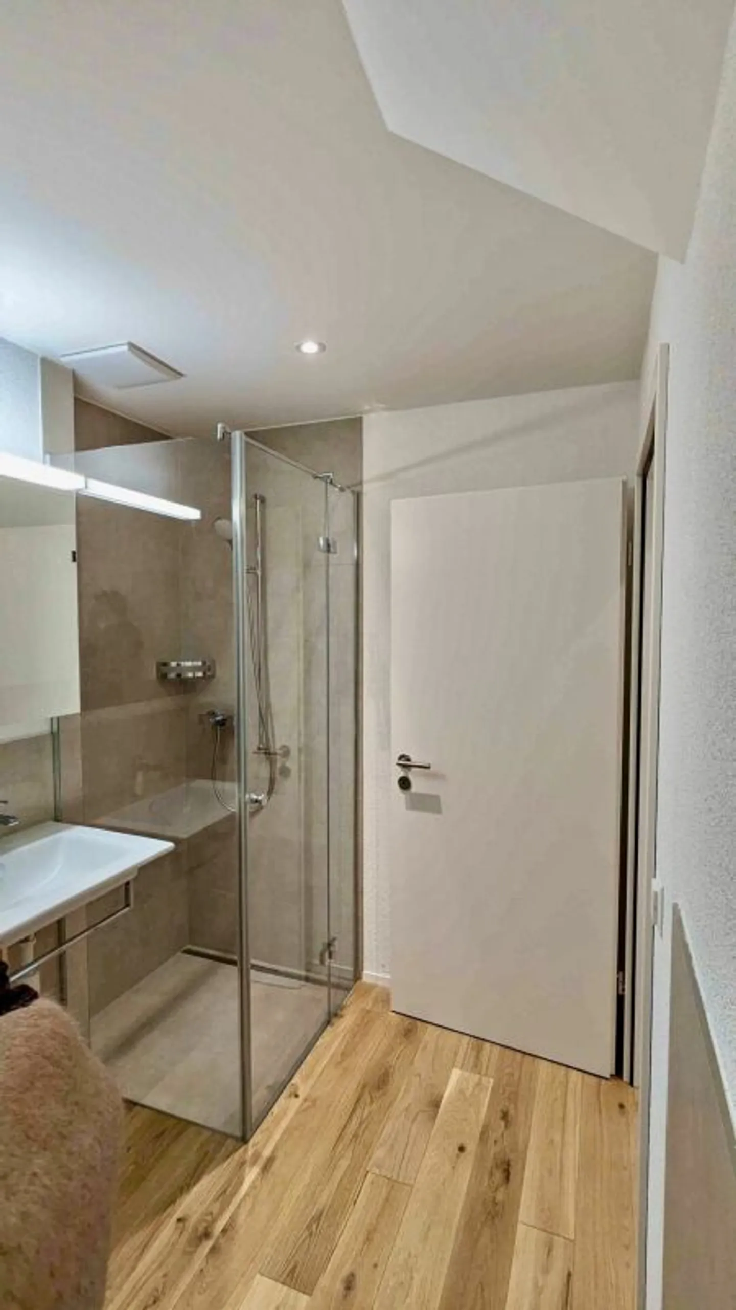 Studio moderne avec balcon spacieux - Photo 4 sur 6