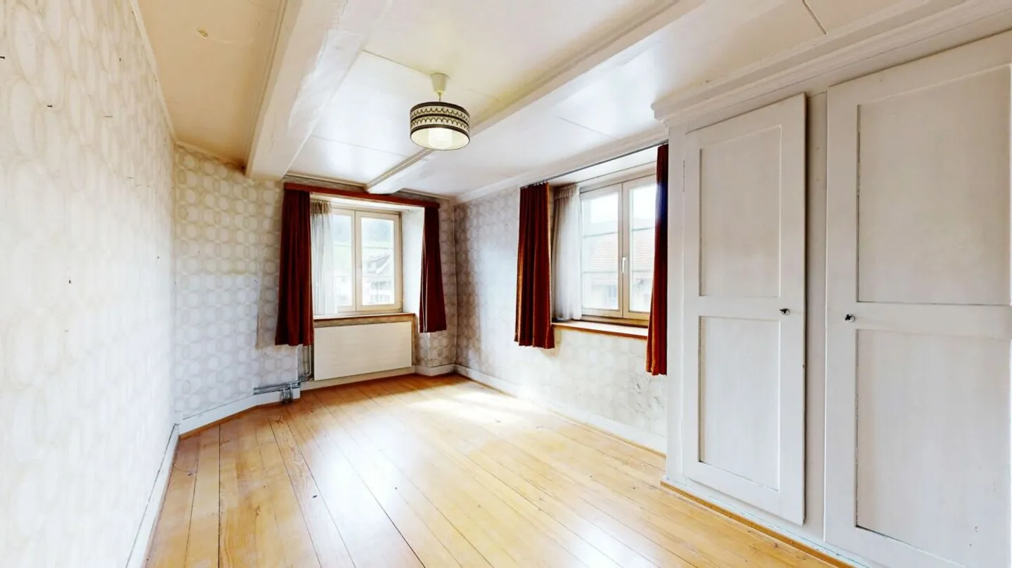 Casa con molto spazio utile, fascino e potenziale - Foto 6 di 13