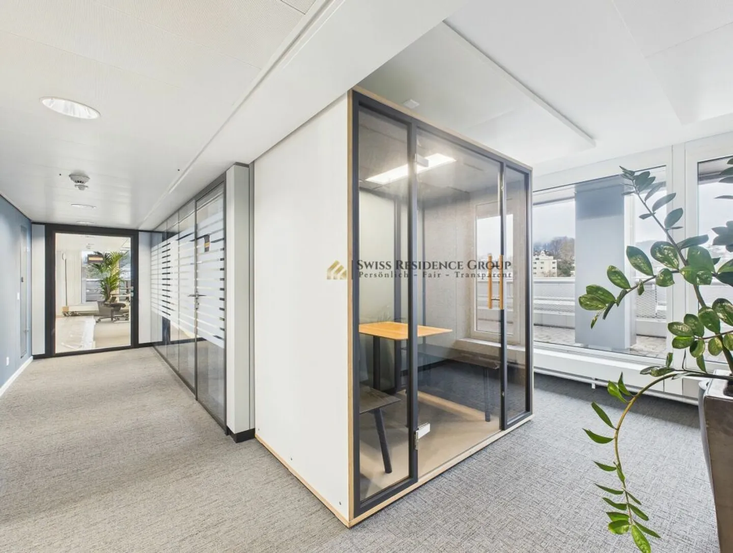 Top equipped office spaces in a central location with a well-thought-out coworking concept - Photo 9 of 13