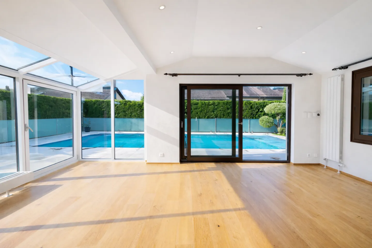 Incantevole villa indipendente con piscina a Chavannes-des-Bois - Foto 6 di 13