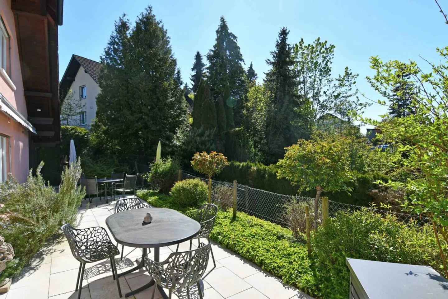 Maison individuelle de 7,5 pièces bien entretenue avec magnifique jardin - Photo 10 sur 13