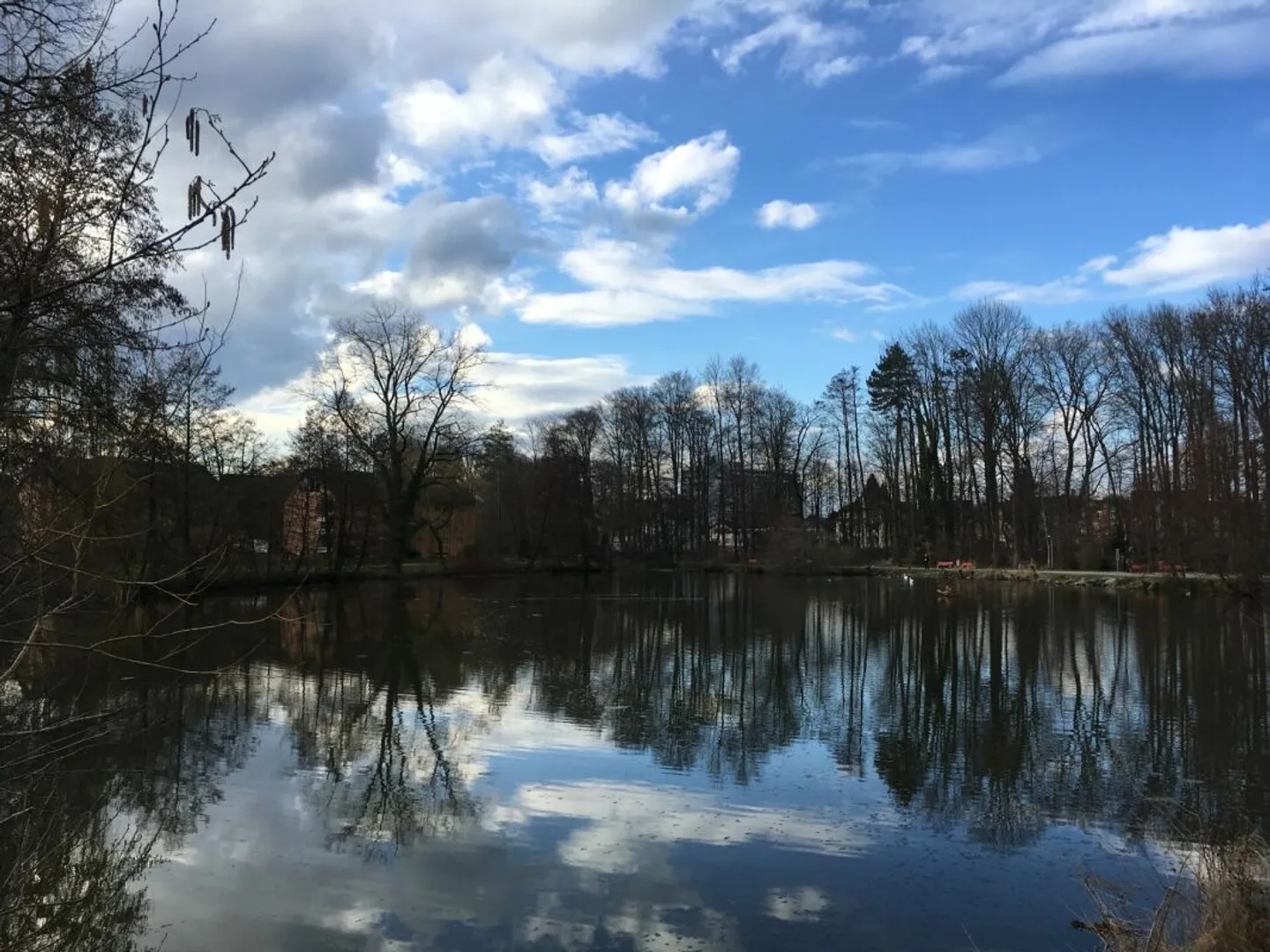 Appartement lumineux avec balcon et coin jardin privé - Photo 7 sur 10