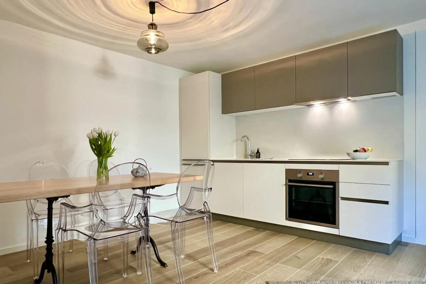 Appartamento vacanze affascinante nel cuore di Ronco s. Ascona con balcone - Foto 3 di 13