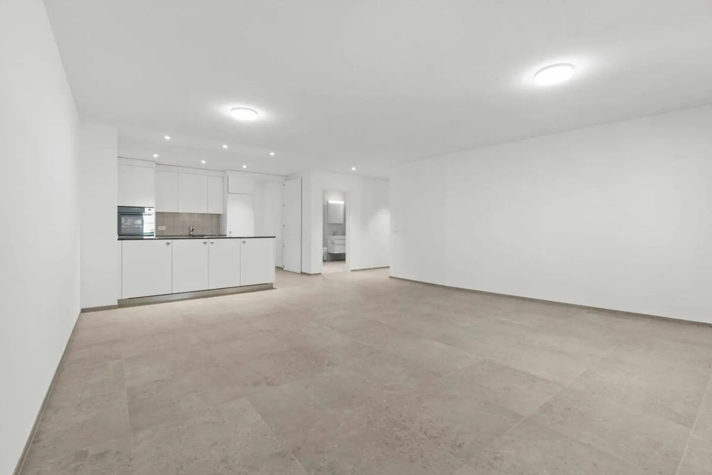 Cozy 3.5 Room Apartment in the Heart of Lichtensteig - Photo 3 of 11