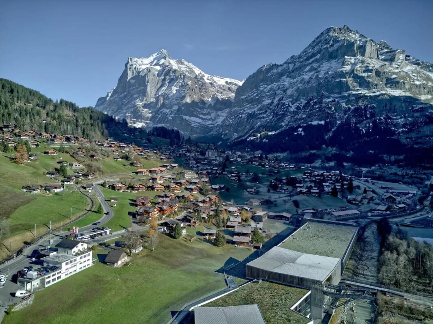 Spacious 5.5-room apartment near mountain lifts, Chalet Antara - Photo 3 of 13