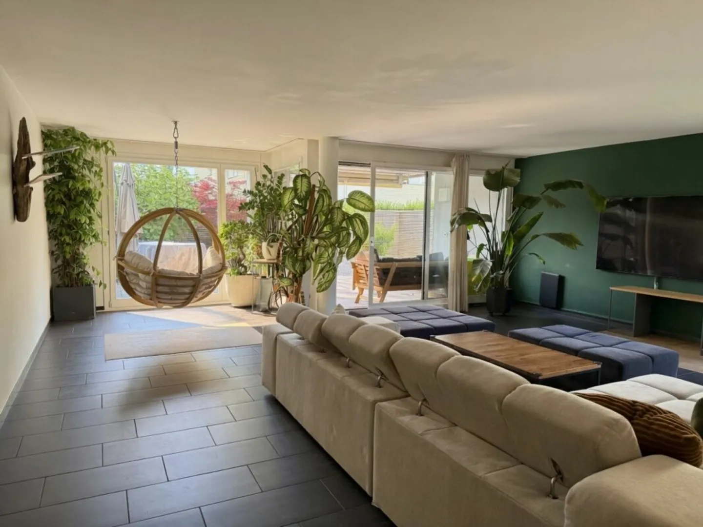 Exclusive 4.5-room garden maisonette apartment with additional rooms - Photo 3 of 7