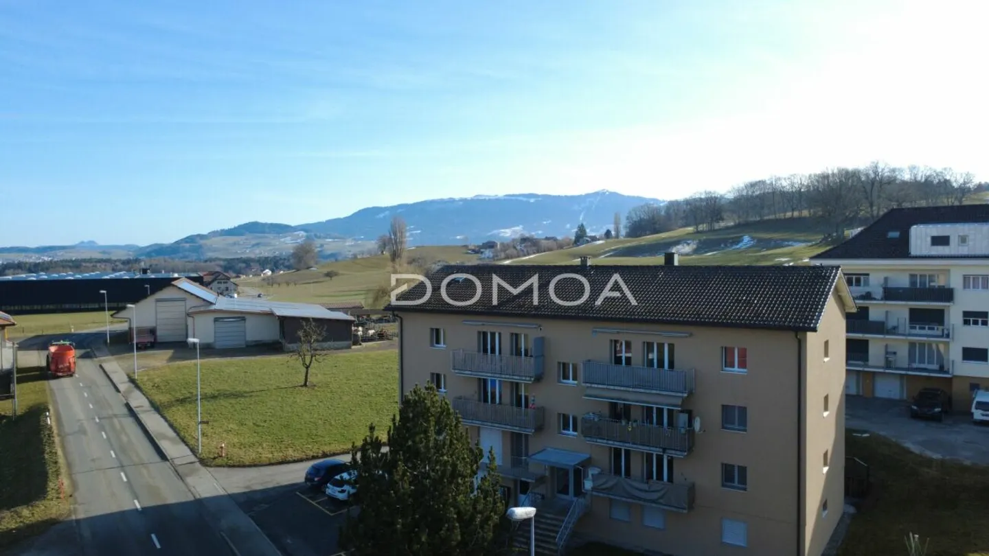 Appartamento di 3,5 locali all'ultimo piano con vista aperta - Foto 9 di 11