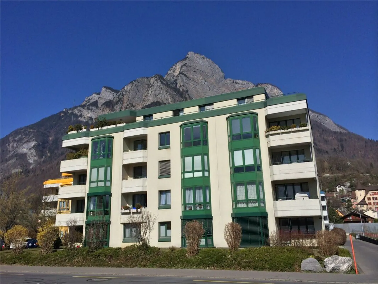 Charmante Wohnung mit Bergblick - Foto 1 von 6