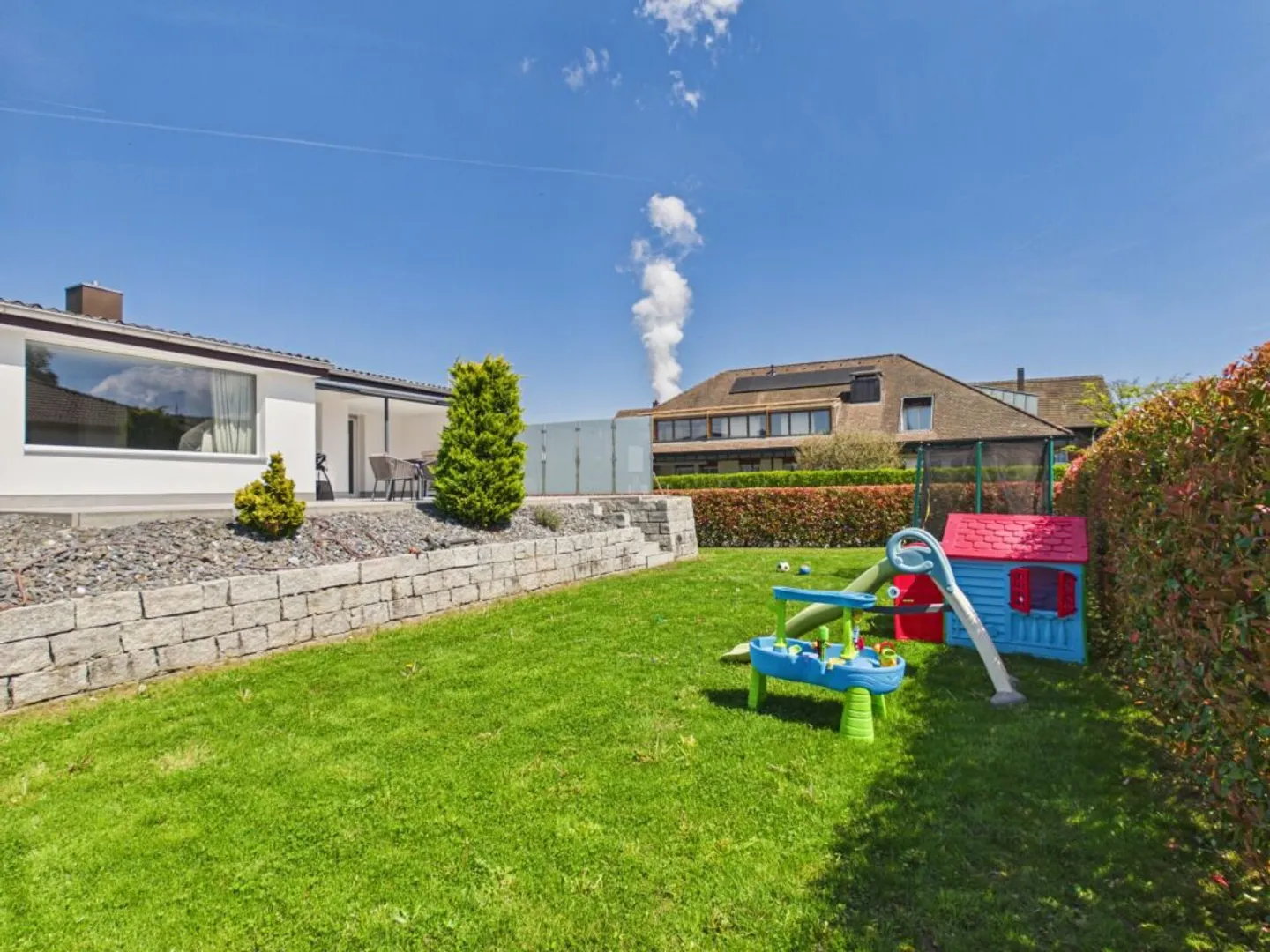 Where Living Dreams Come True - Detached House with Style and Comfort - Photo 2 of 13