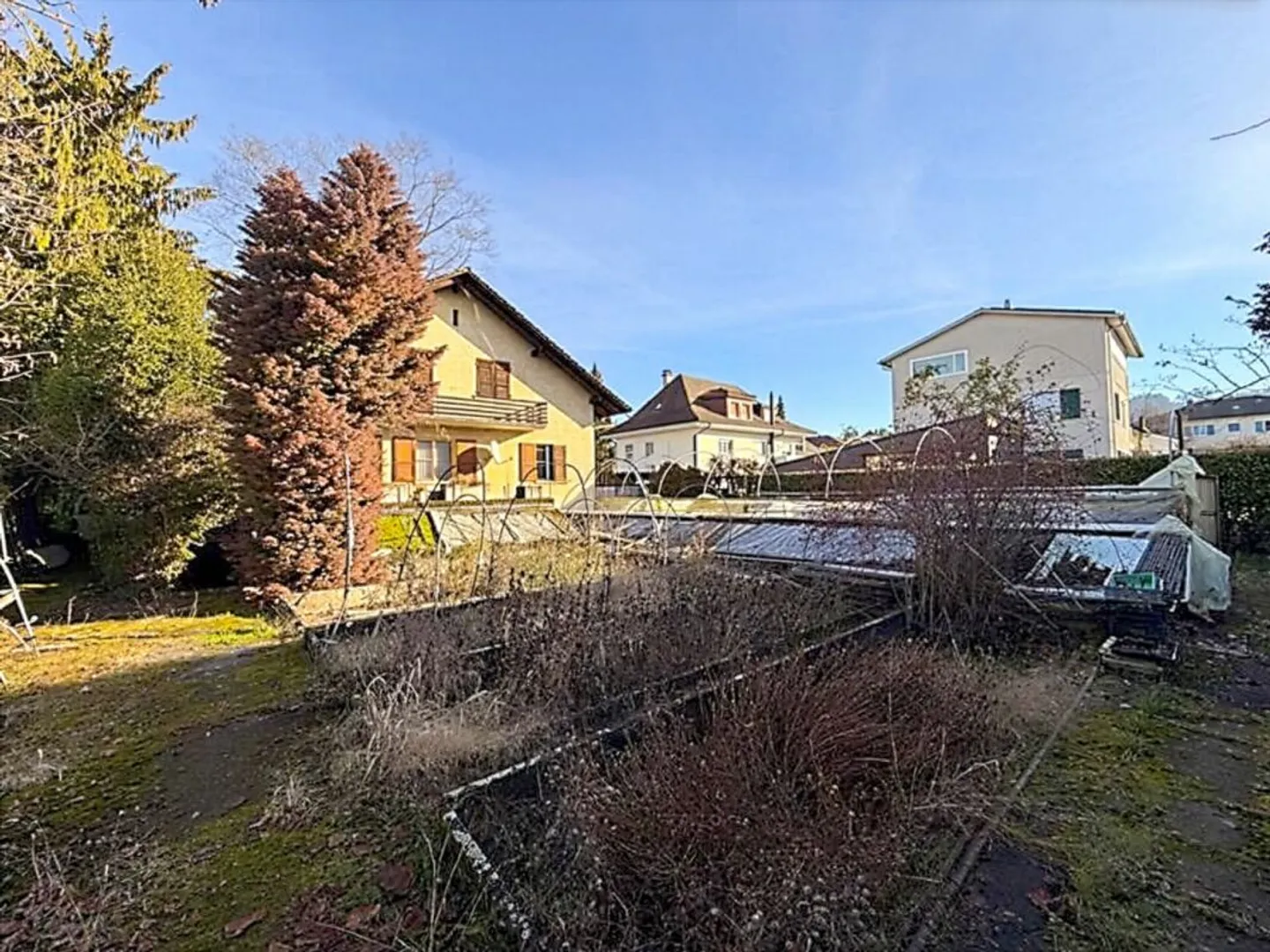 Bauland mit Entwicklungspotenzial - Foto 1 von 3