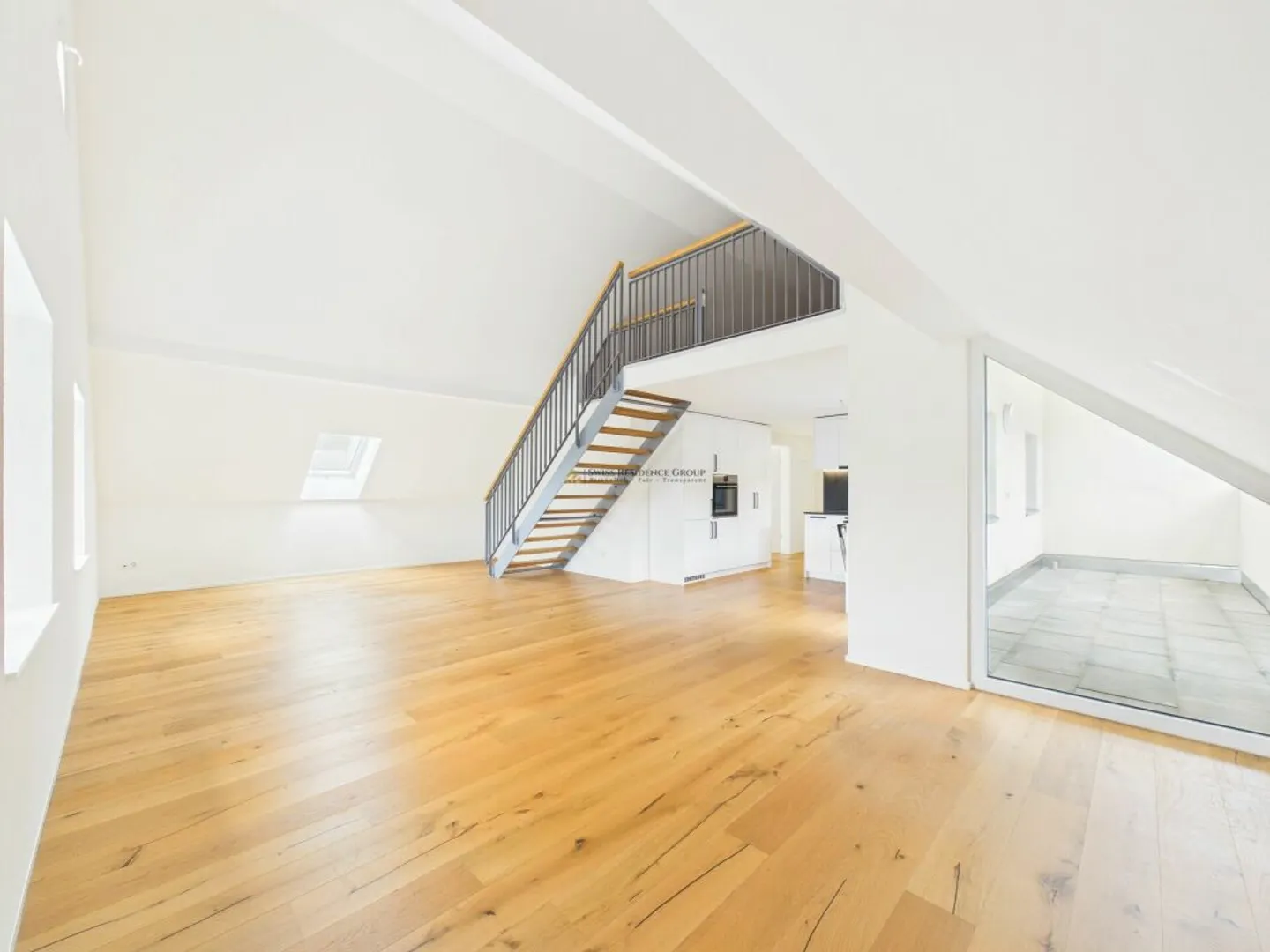 Galerie-Maisonettewohnung in Ammerswil - Grosszügigkeit, Licht und modernes Wohnen - Foto 1 von 12