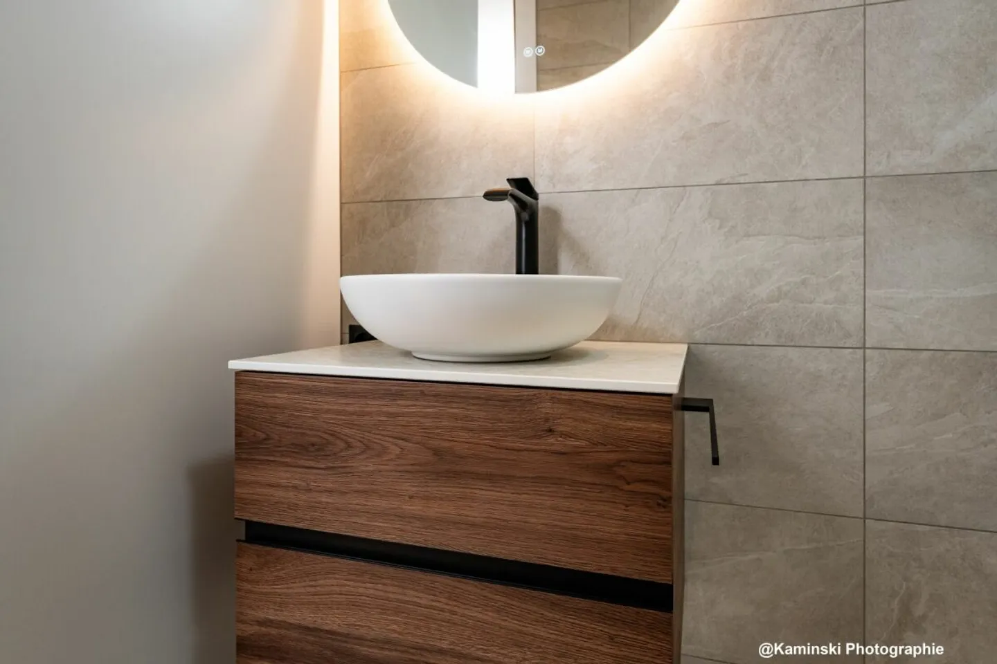 Appartamento giardino 4,5 locali elegante in costruzione ibrida in legno nobile - Foto 12 di 13