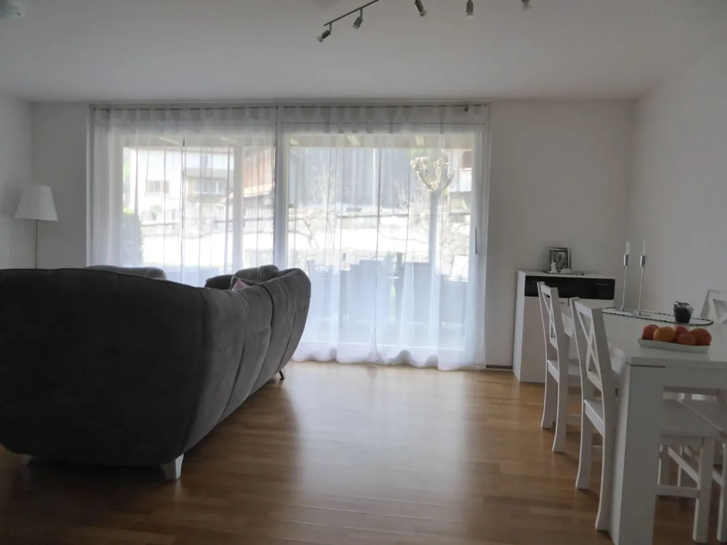 Charmant appartement au rez-de-chaussée - Photo 4 sur 12