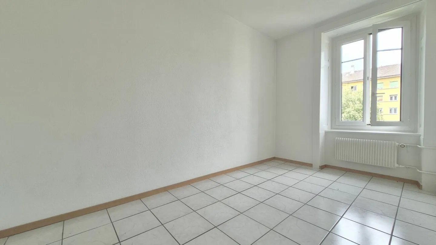 Schöne 3-Zimmer-Wohnung mit Balkon in La Chaux-de-Fonds - Foto 8 von 10