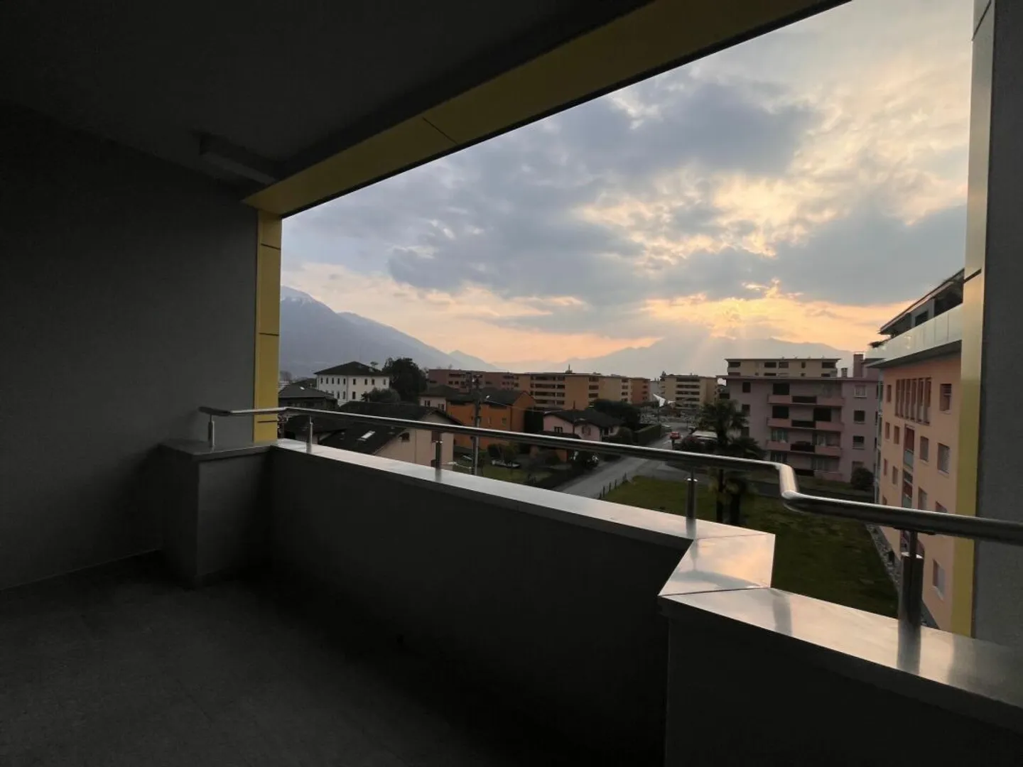 TENERO CENTRO - Zu vermietende Wohnung mit 2,5 Zimmern - Foto 1 von 11