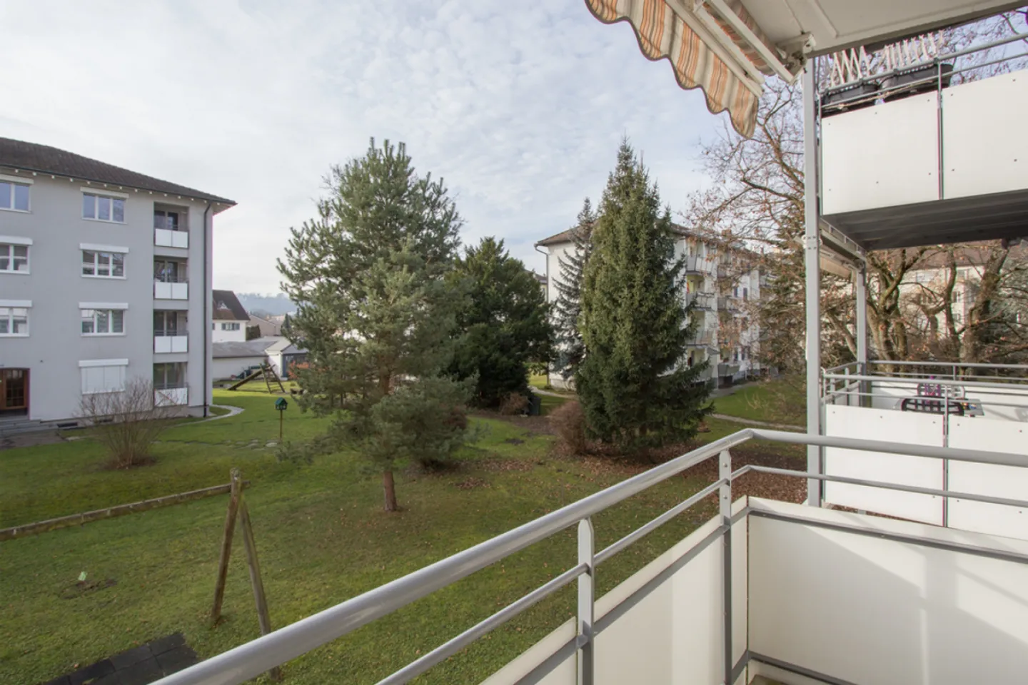 Appartamento luminoso con balcone soleggiato - Foto 4 di 7