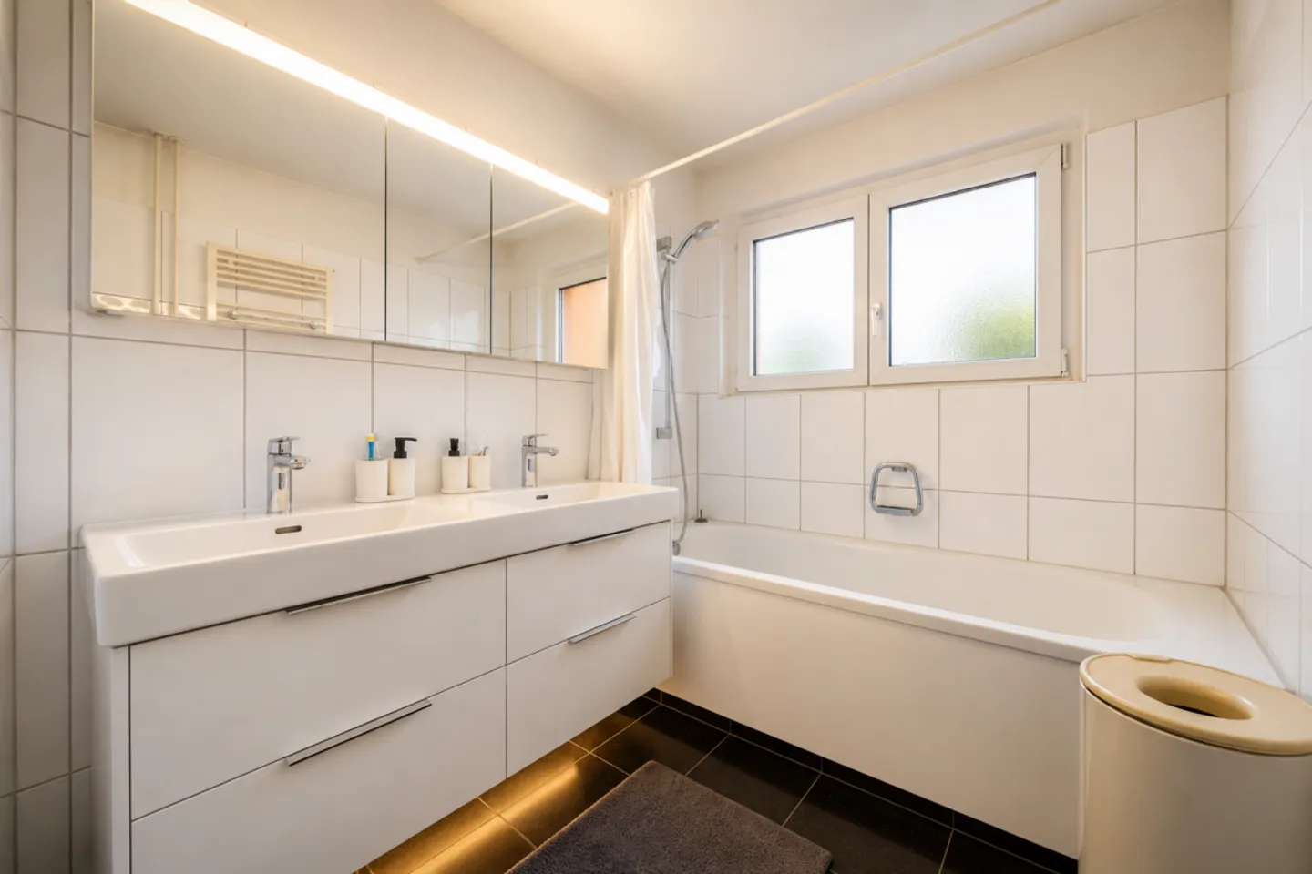 Four Rooms. One Lake. Countless Moments of Happiness - 4.0 Room Apartment in Greifensee - Photo 13 of 13