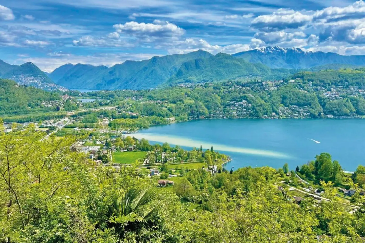 Terreno Elevato con Vista Lago - Foto 1 di 1