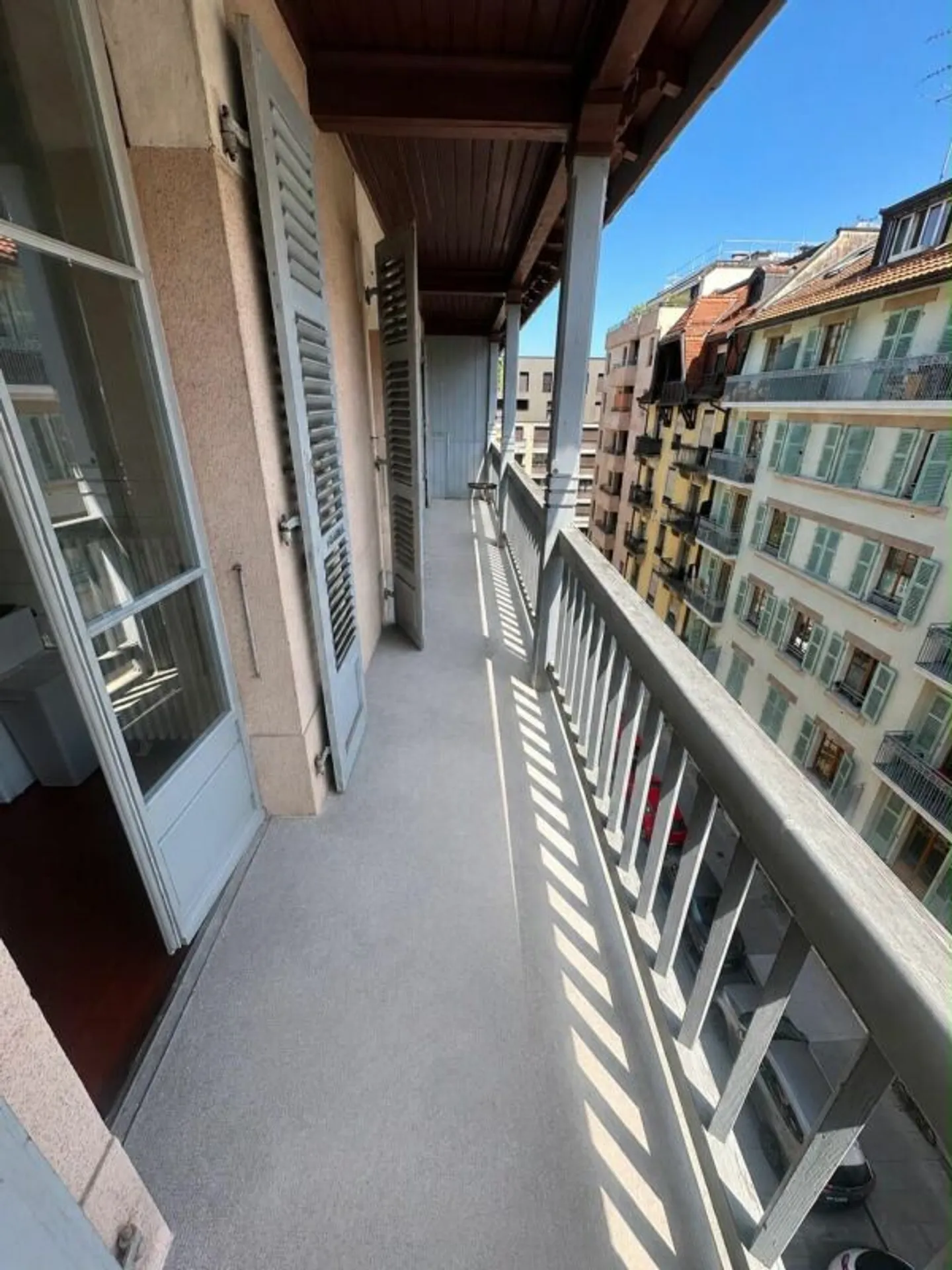 Nice room for sublet - Photo 2 of 2