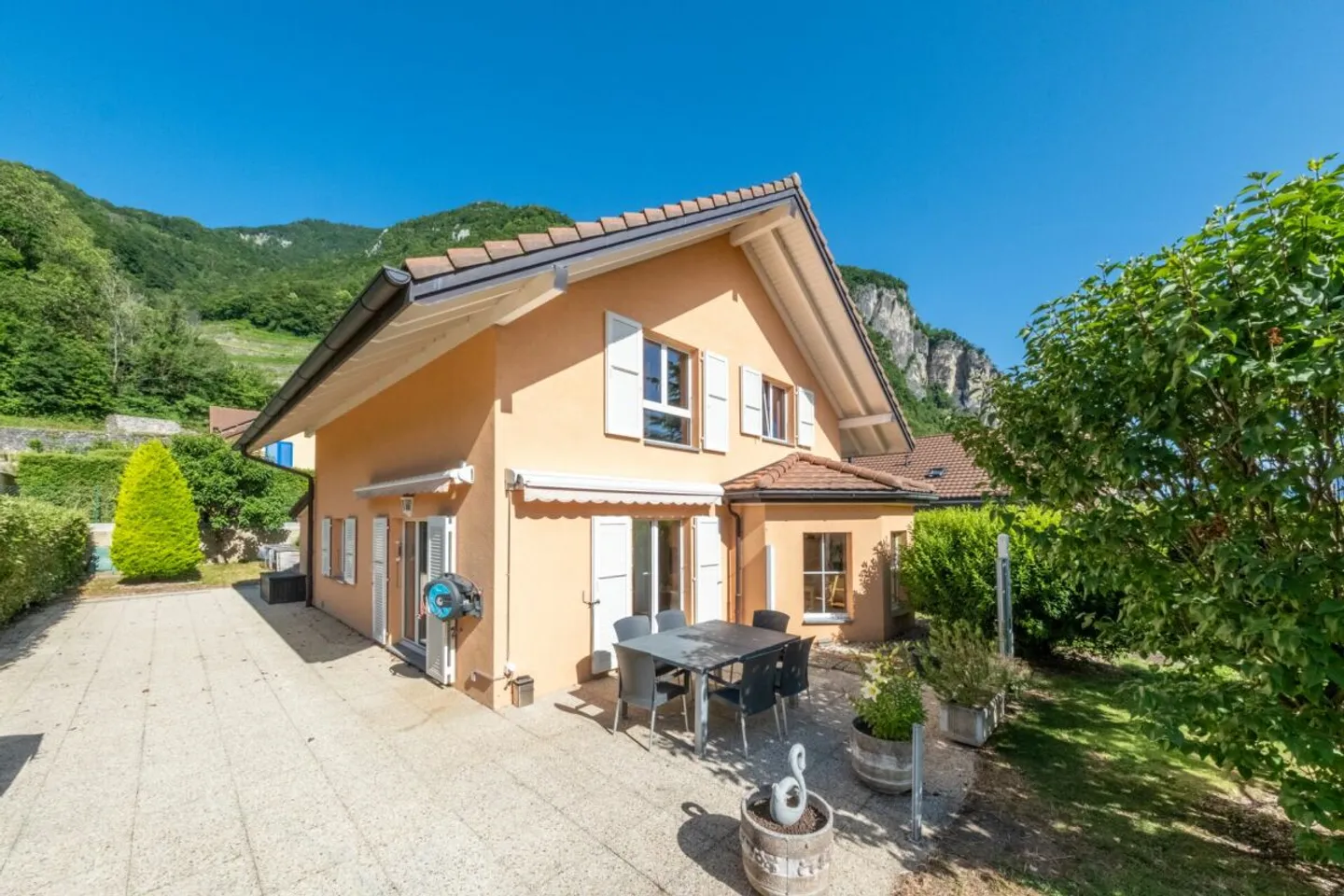 Individual Villa 5.5 in Vouvry - Photo 1 of 13