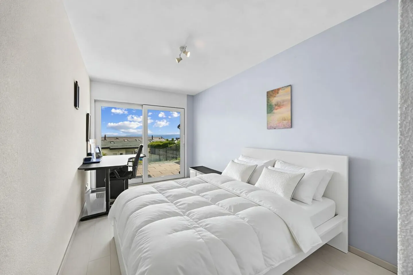 Contemporary villa with panoramic view of Lake Geneva and the Alps - Photo 11 of 13