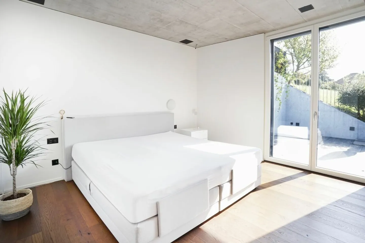 EINZIGARTIGES TERRASSENHAUS MIT POOL, WEITSICHT UND HÖCHSTEM WOHNKOMFORT - Foto 7 von 13