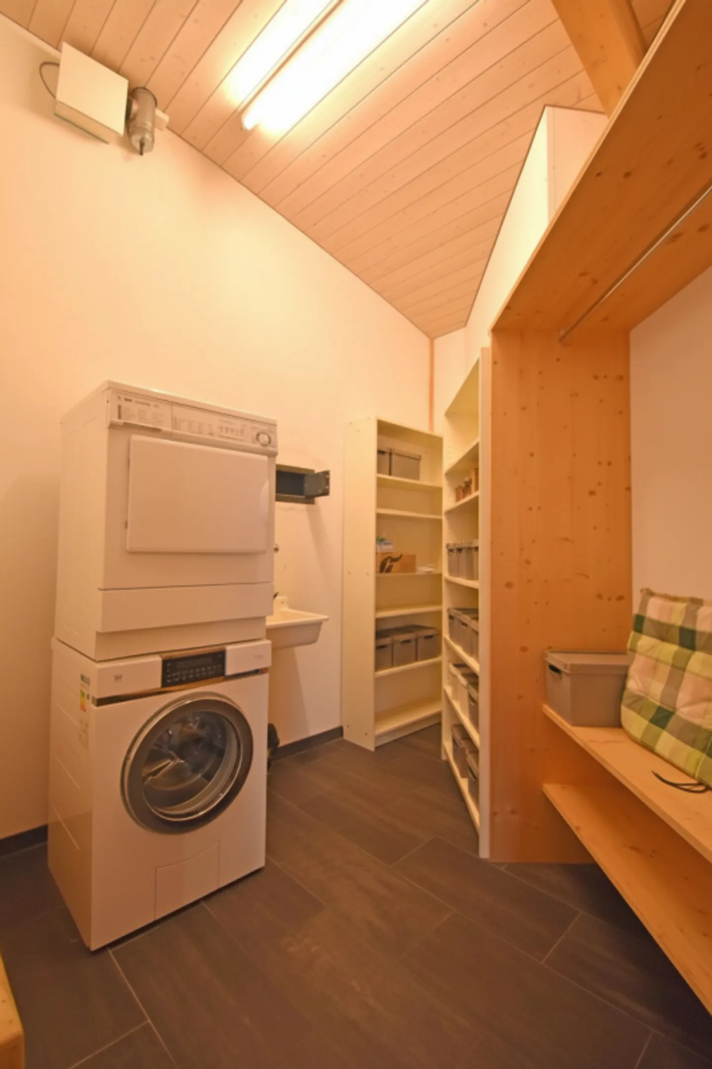 Modernes 3.5-Zimmer-Apartment - Foto 9 von 13