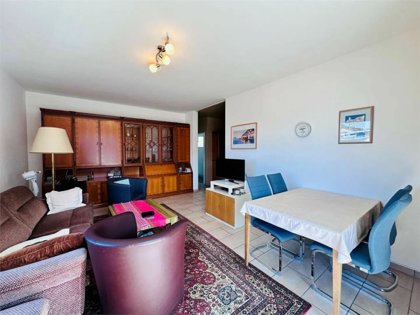 Sonnige 3.5 Zimmer Wohnung mit Balkon &amp; Seesicht in Porza - Foto 4 von 12