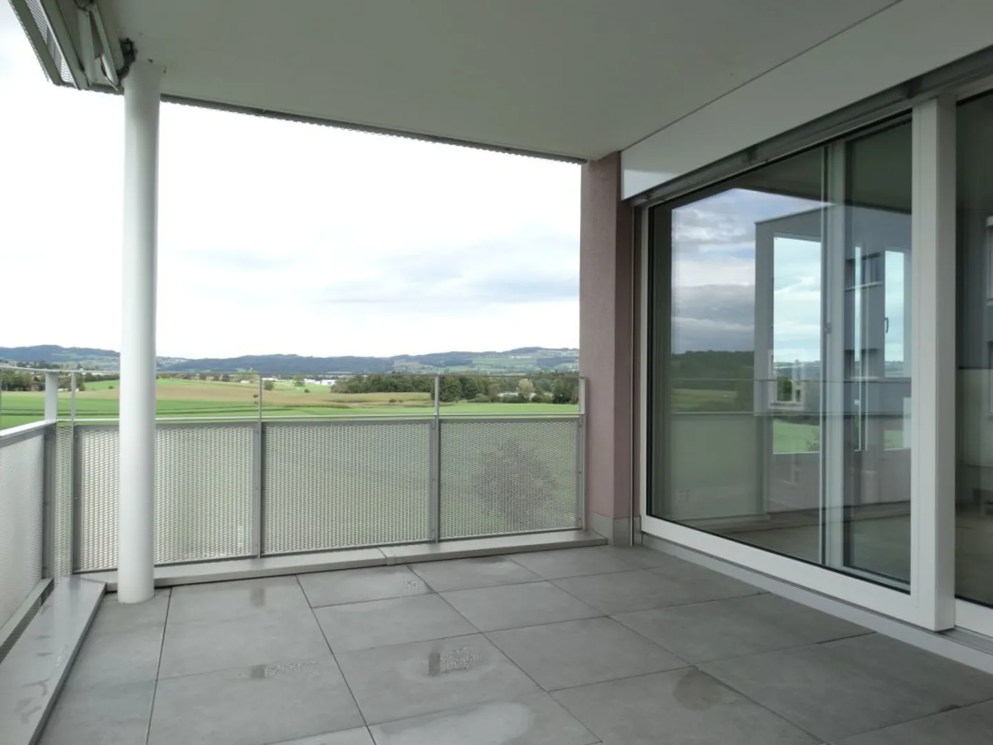 Moderne Wohnung Nähe See - Foto 4 von 8