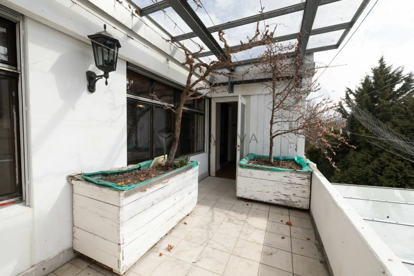 Sunny penthouse apartment in St. Margrethen at the three-country corner - Photo 10 of 13