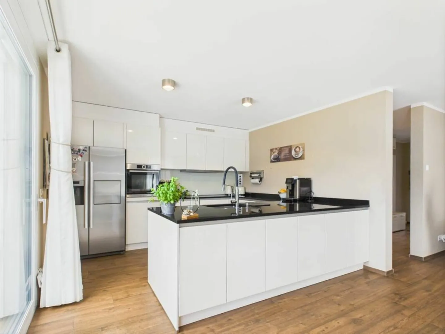 Modern Single-Family Home in a Good Location - Photo 3 of 11