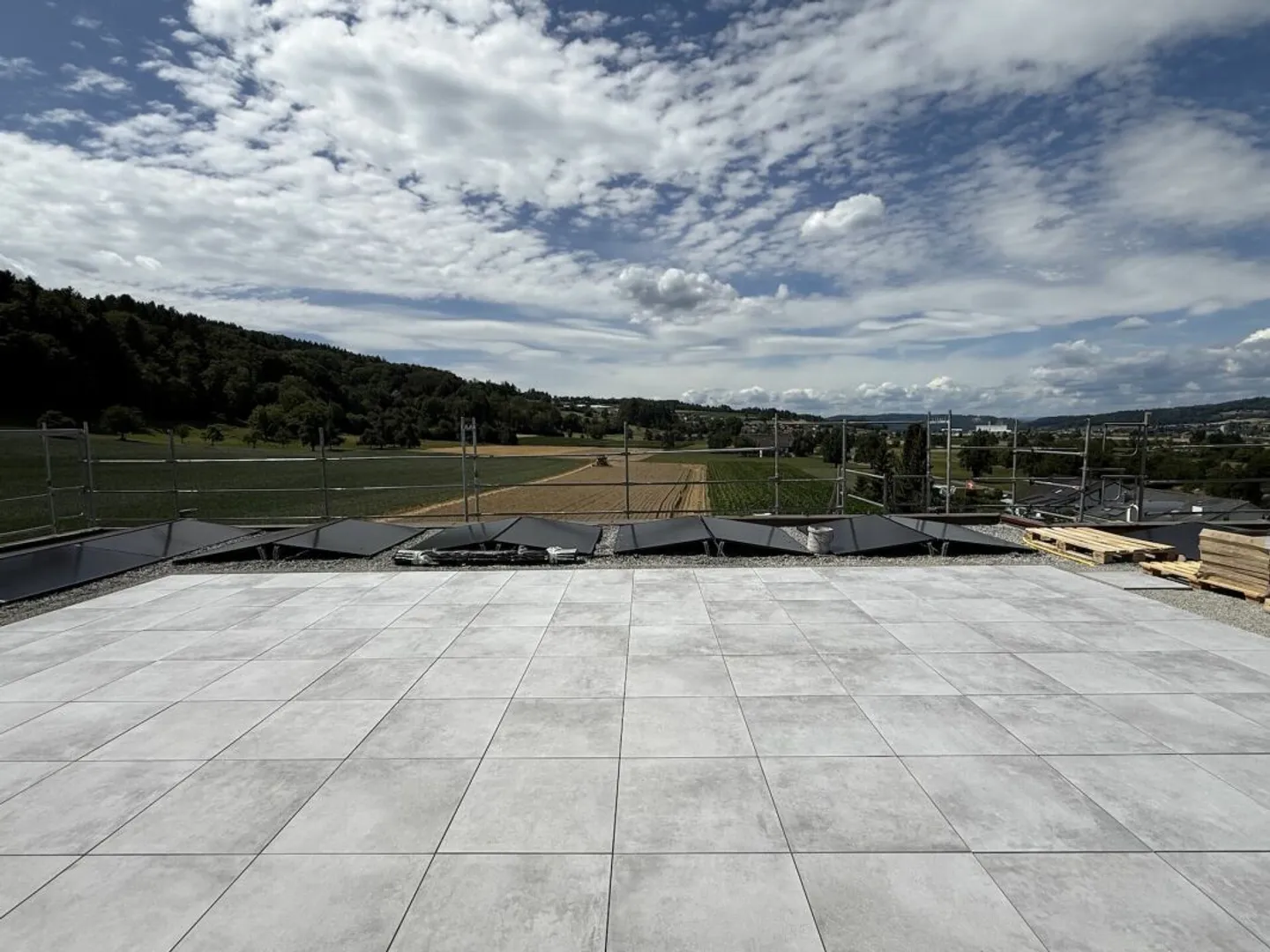 Appartement studio penthouse exclusif avec terrasse de 93 m² et vue panoramique - Photo 8 sur 10