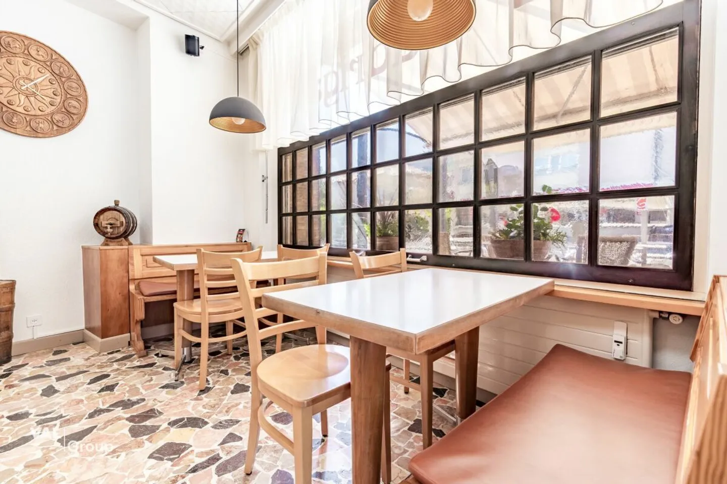 Bar-café avec terrasse, prêt à reprendre ! - Foto 6 von 9