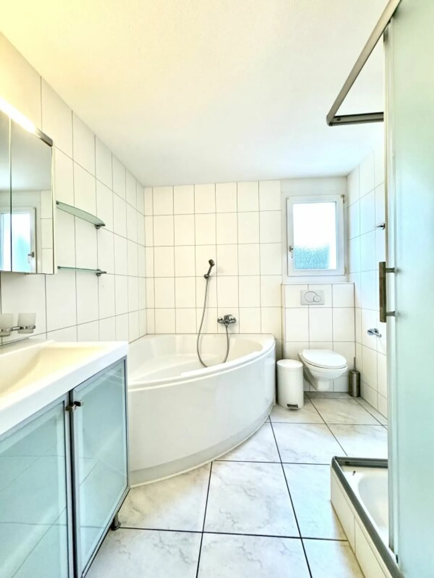 Bell'appartamento giardino di 4,5 stanze - Foto 8 di 13