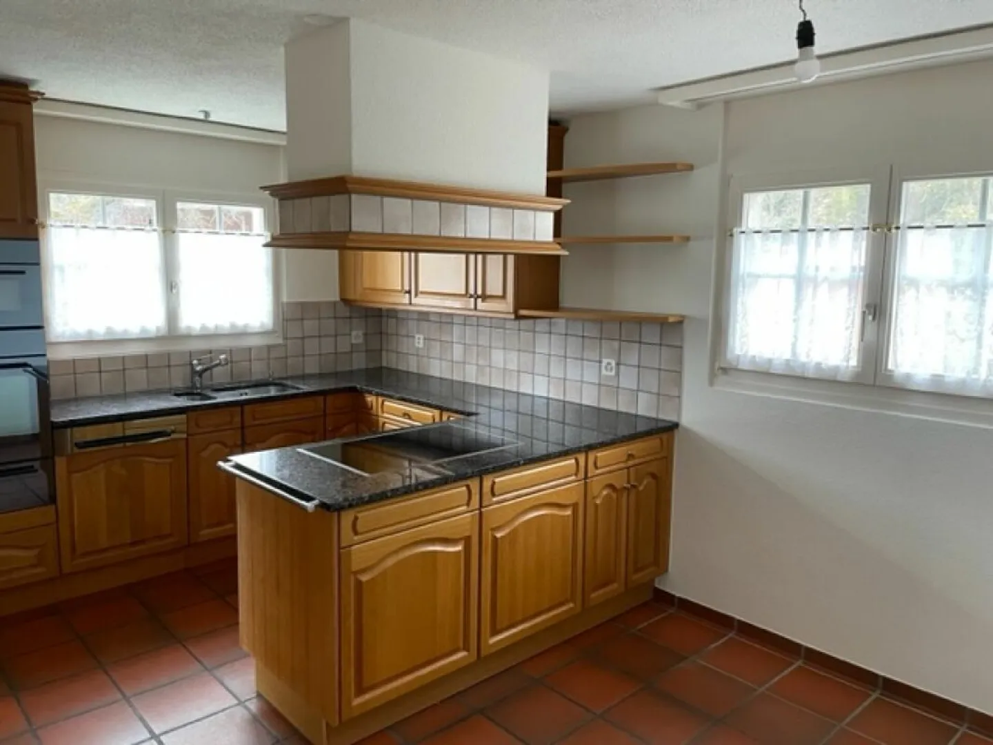 Charming Garden Apartment - Photo 4 of 8