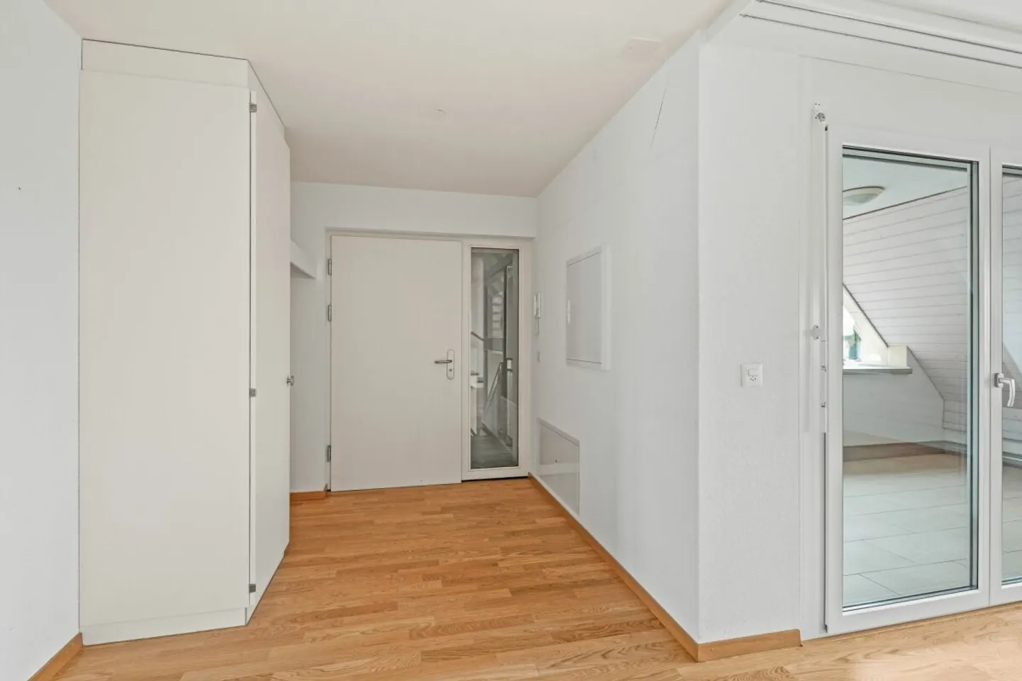 Spacious 4.5-room maisonette apartment with plenty of living comfort - Photo 4 of 12