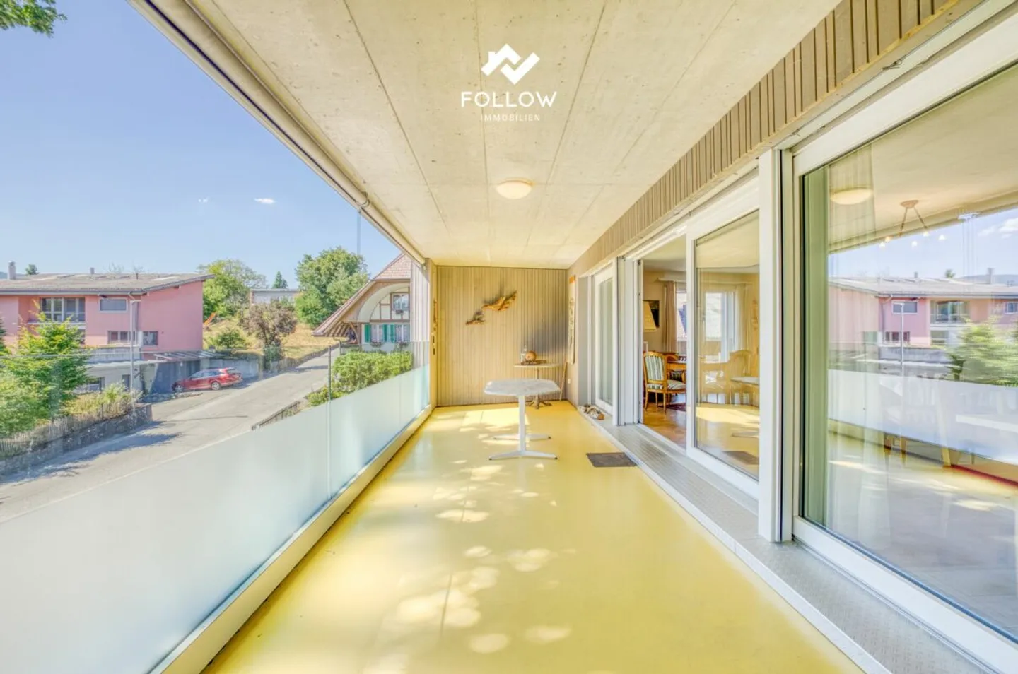 Light-Filled Dream Home: Elegant 4.5-Room Apartment in Prime Location in Brügg - Photo 3 of 13
